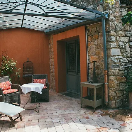 Panzió Les Rosees Mougins