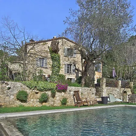 Les Rosees Panzió 4*